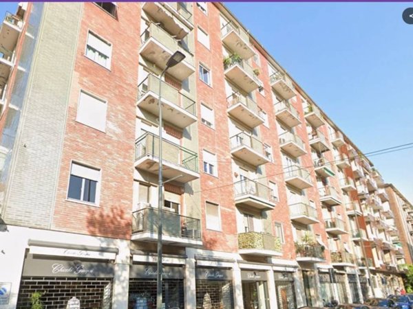appartamento in vendita a Milano in zona Trenno