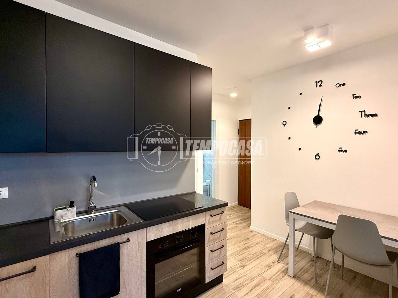 appartamento in vendita a Milano in zona Lambrate