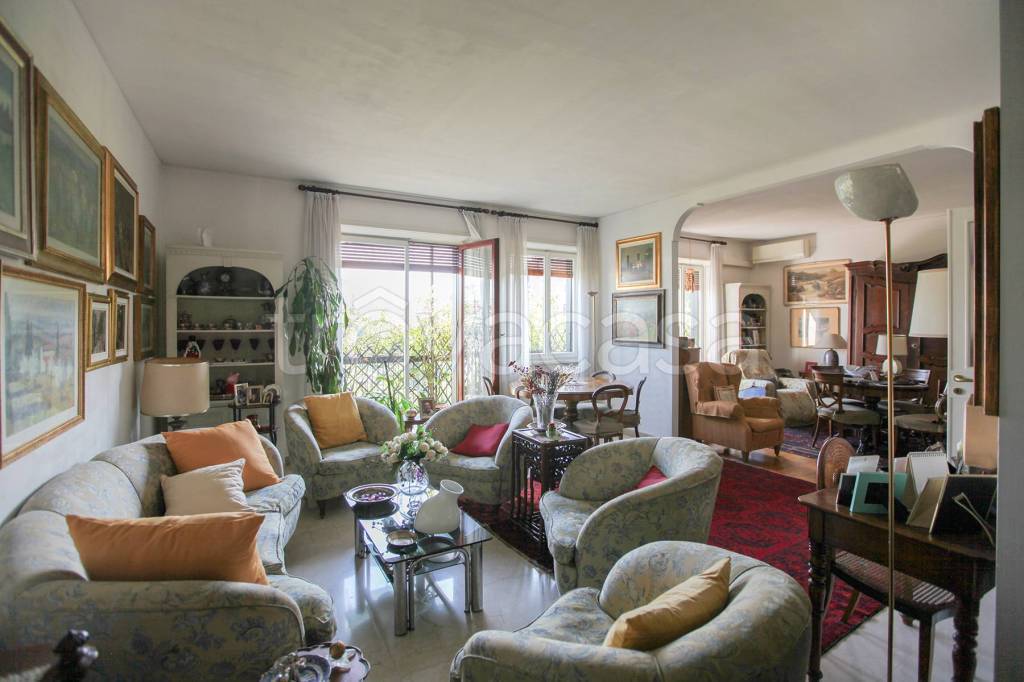 appartamento in vendita a Milano in zona Sempione