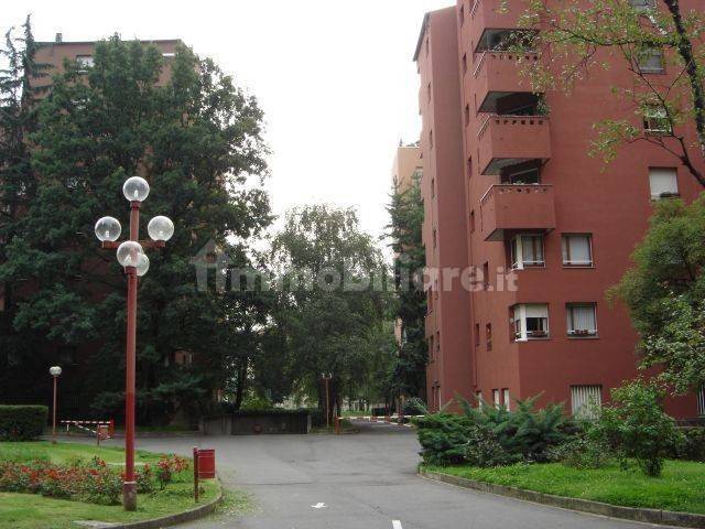 appartamento in vendita a Milano in zona Baggio
