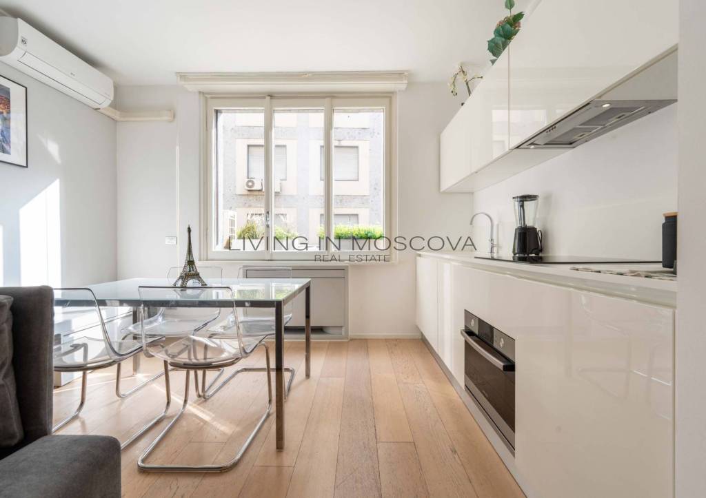 appartamento in vendita a Milano in zona Guastalla