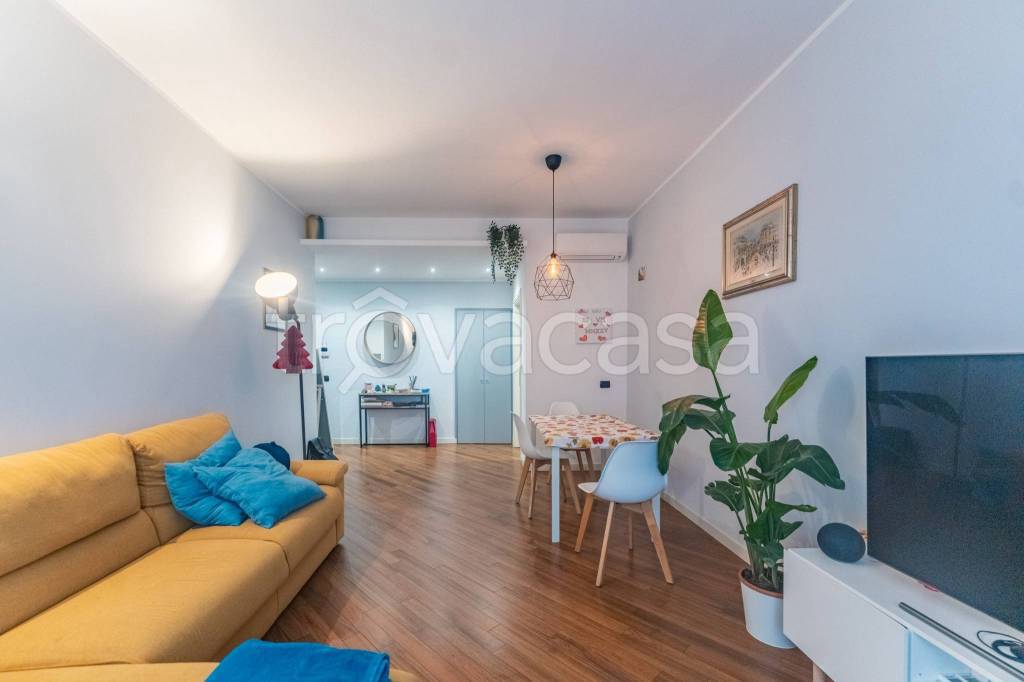 appartamento in vendita a Milano in zona Bovisa