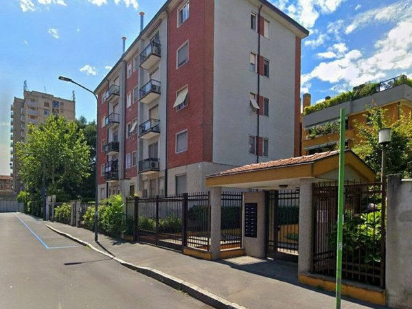 appartamento in vendita a Milano in zona Chiesa Rossa
