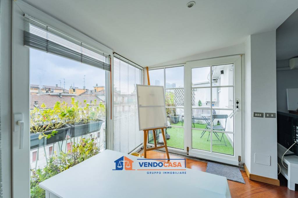 appartamento in vendita a Milano in zona Bullona