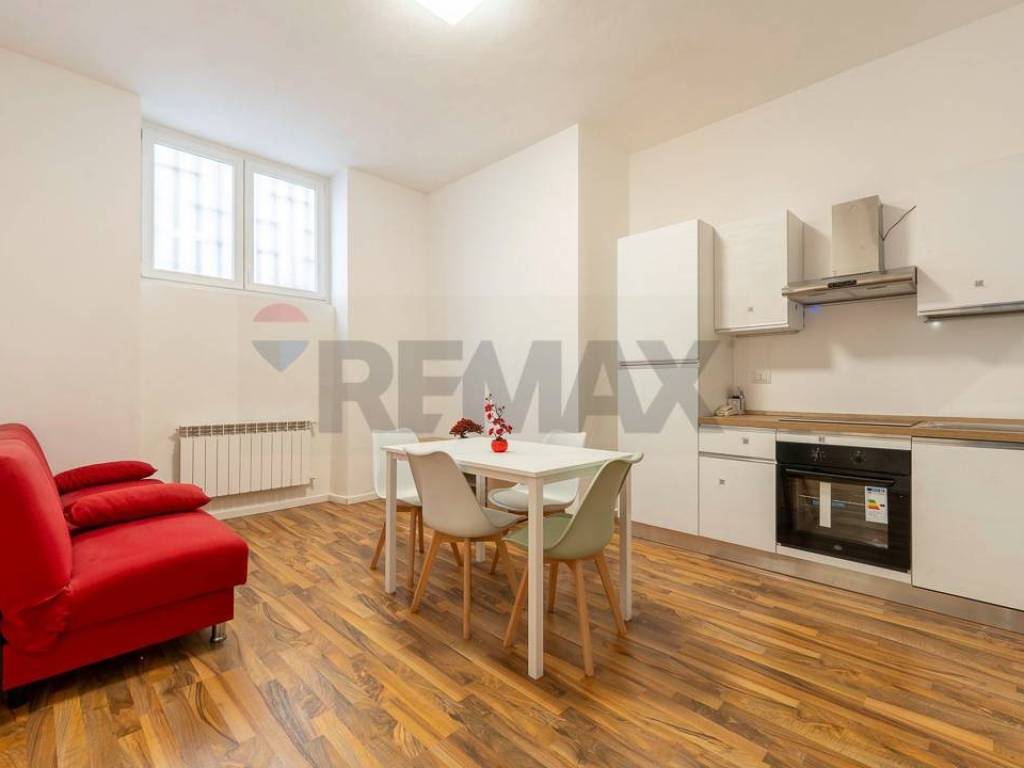 appartamento in vendita a Milano in zona Bocconi