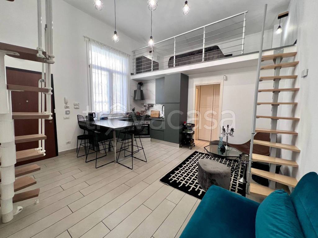 appartamento in vendita a Milano in zona Corvetto