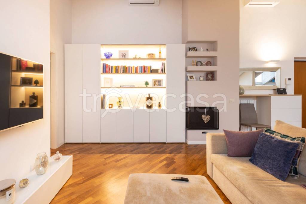 appartamento in vendita a Milano in zona Brera