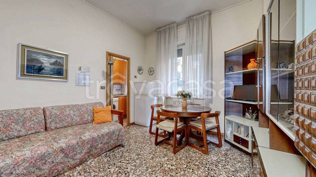 appartamento in vendita a Milano in zona Affori