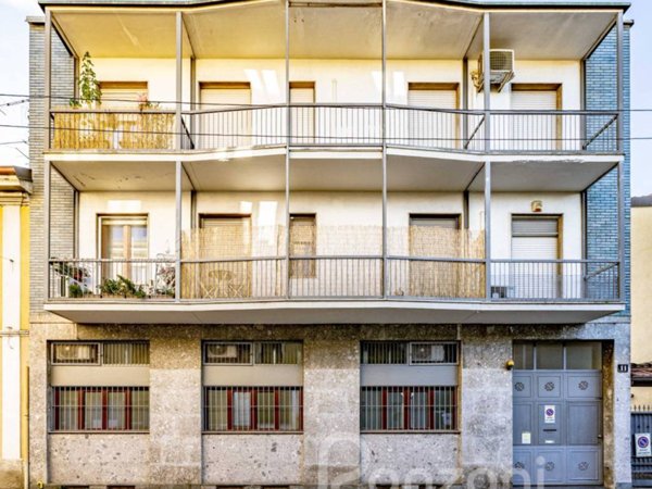 appartamento in vendita a Milano in zona Baggio