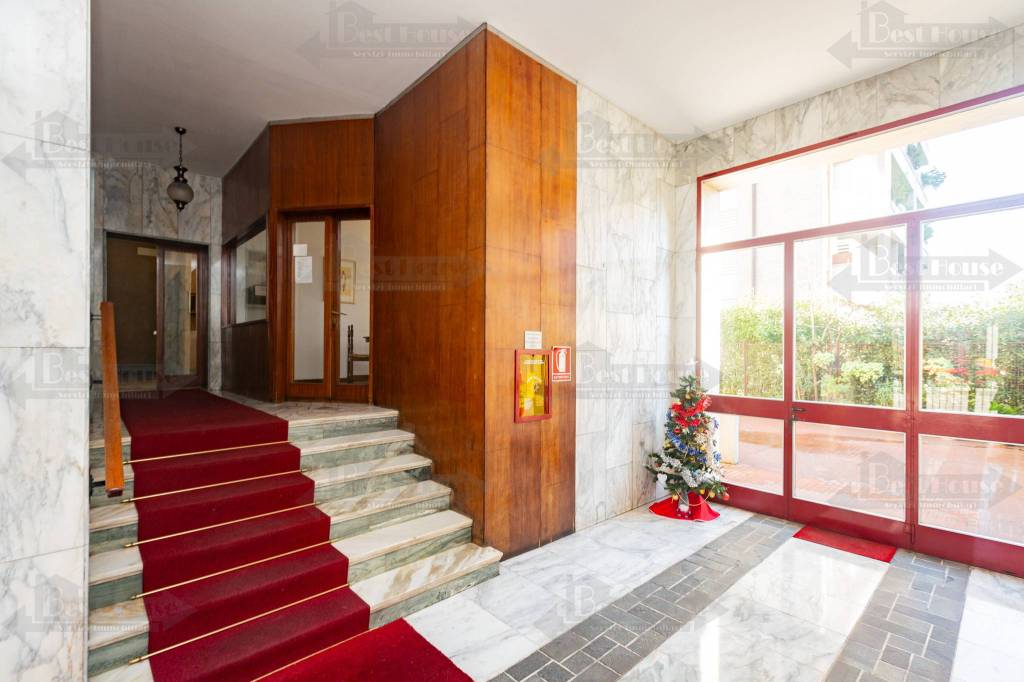 appartamento in vendita a Milano in zona Segnano