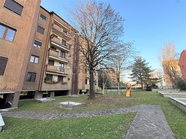 appartamento in vendita a Milano in zona Vigentino