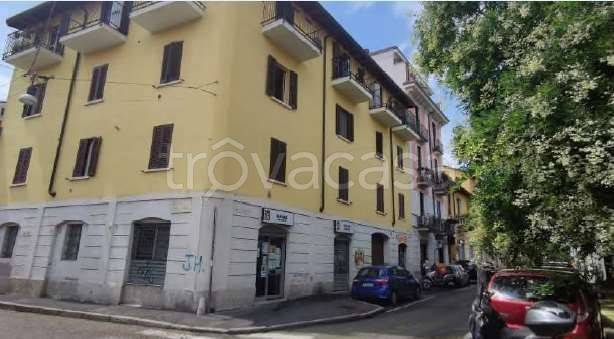 appartamento in vendita a Milano in zona Baggio