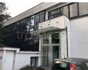 negozio in vendita a Milano