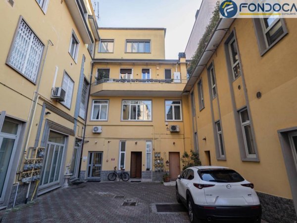 appartamento in vendita a Milano in zona Stadera