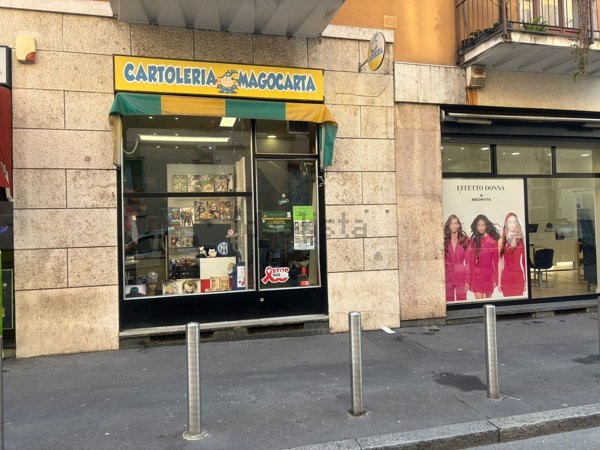 negozio in vendita a Milano in zona Affori
