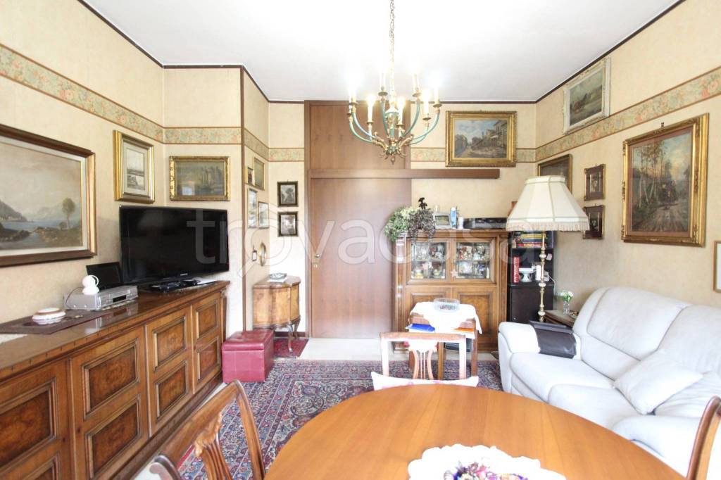 appartamento in vendita a Milano in zona Affori