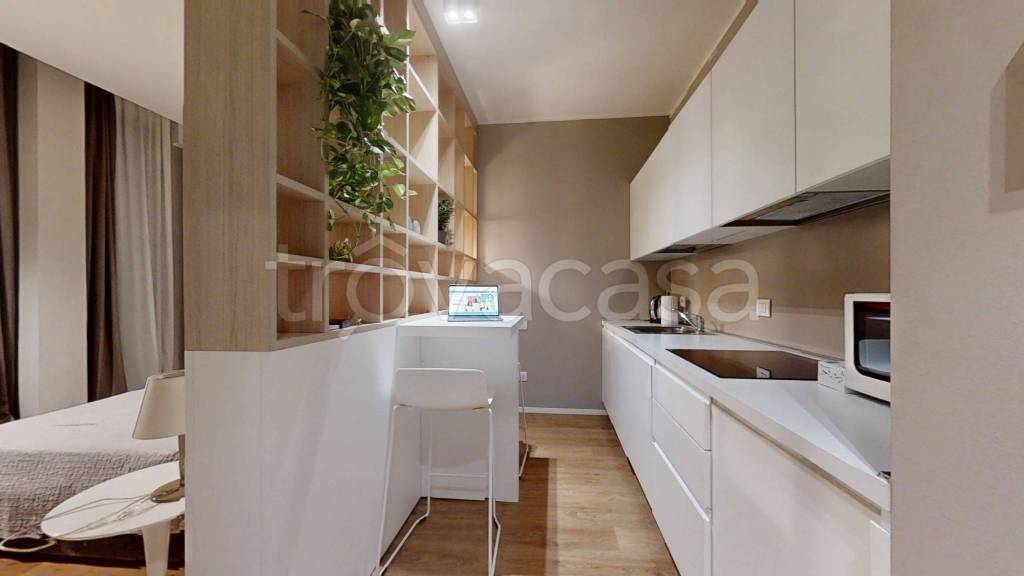 appartamento in vendita a Milano in zona Guastalla