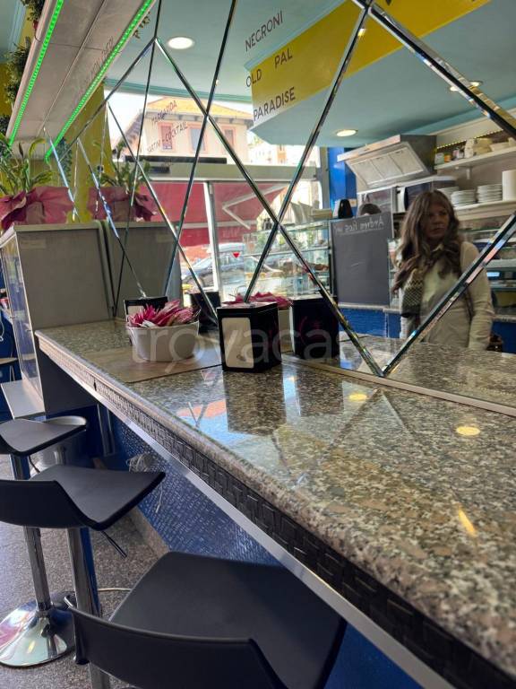 negozio in vendita a Milano in zona Isola