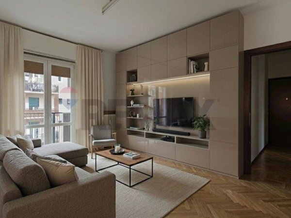 appartamento in vendita a Milano in zona Piazzale Lodi