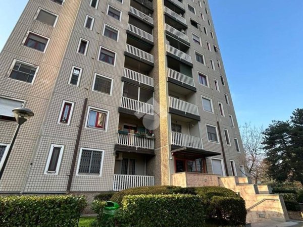 appartamento in vendita a Milano in zona Trenno