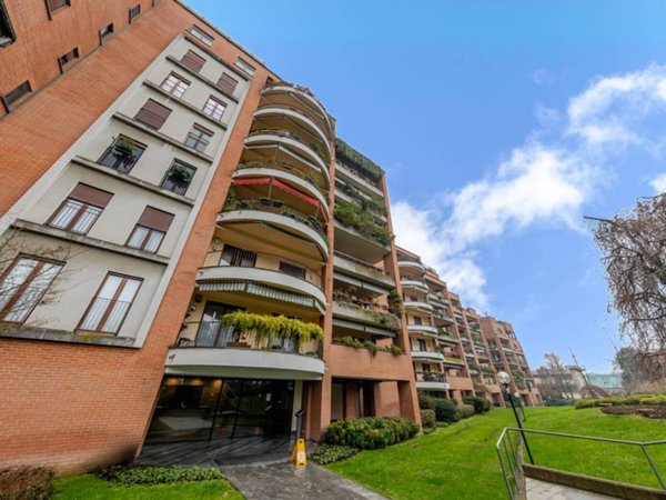 appartamento in vendita a Milano in zona Vigentino