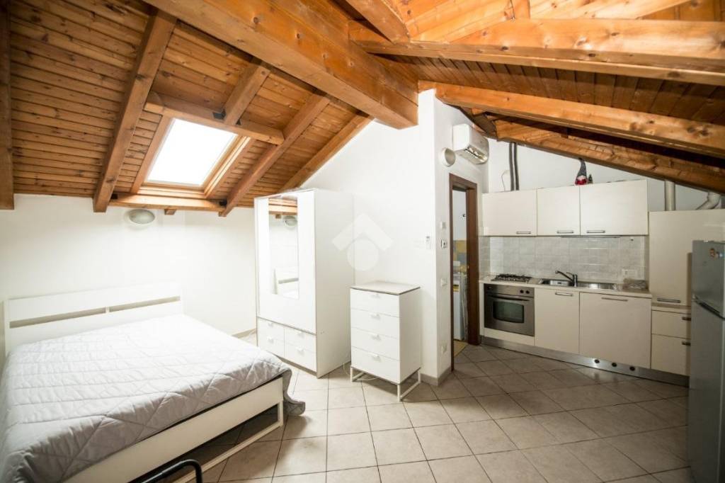 appartamento in vendita a Milano in zona Baggio