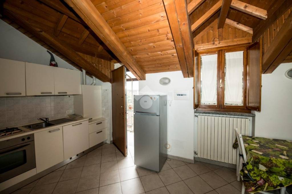 appartamento in vendita a Milano in zona Baggio