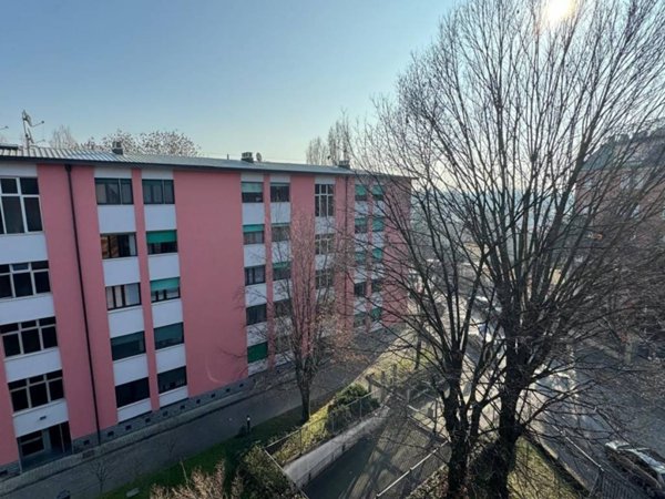 appartamento in vendita a Milano in zona Corvetto