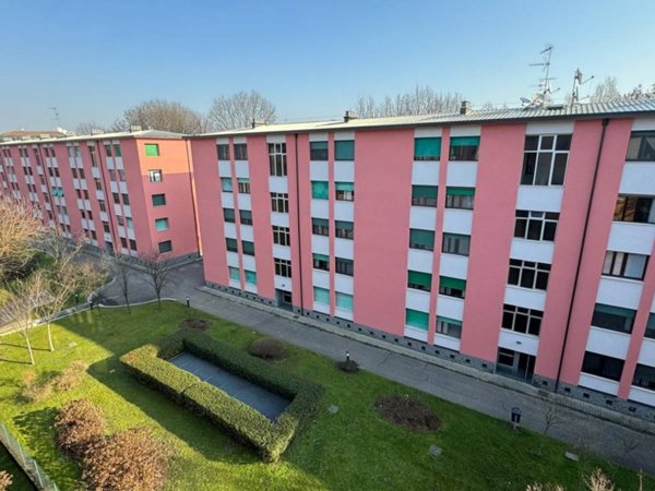appartamento in vendita a Milano in zona Corvetto