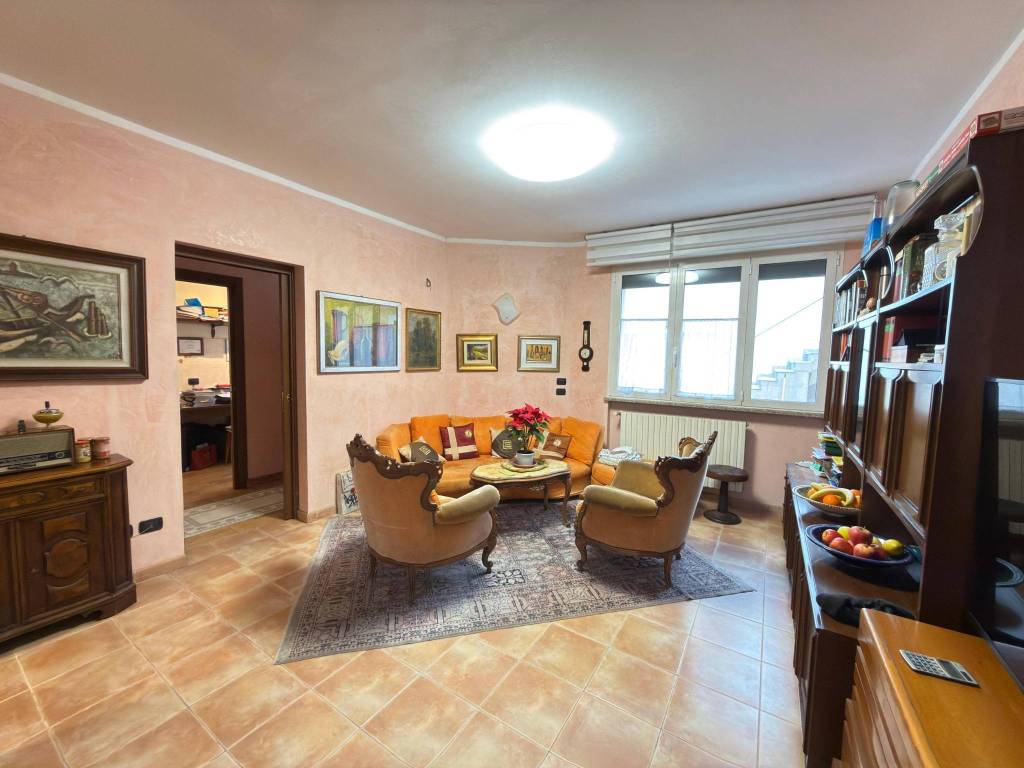 casa indipendente in vendita a Milano in zona Baggio