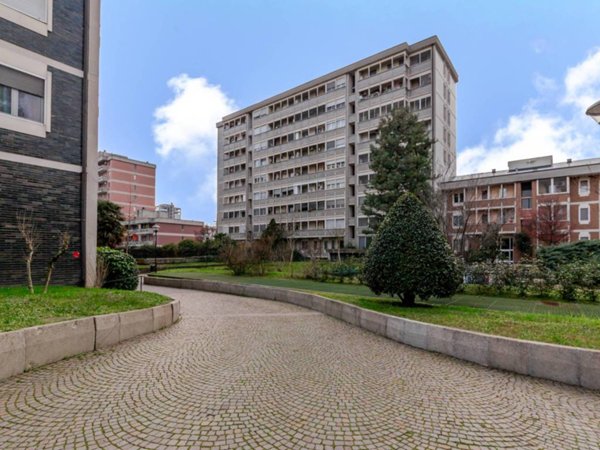 appartamento in vendita a Milano in zona Vigentino