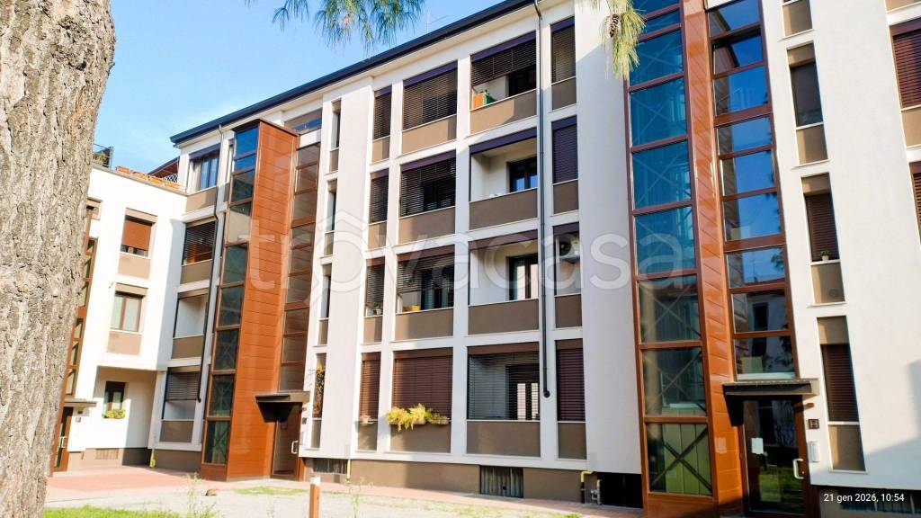 appartamento in vendita a Milano in zona Villapizzone