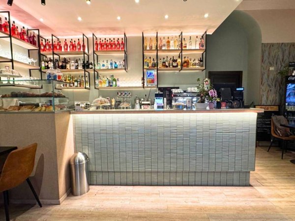 negozio in vendita a Milano in zona Porta Romana