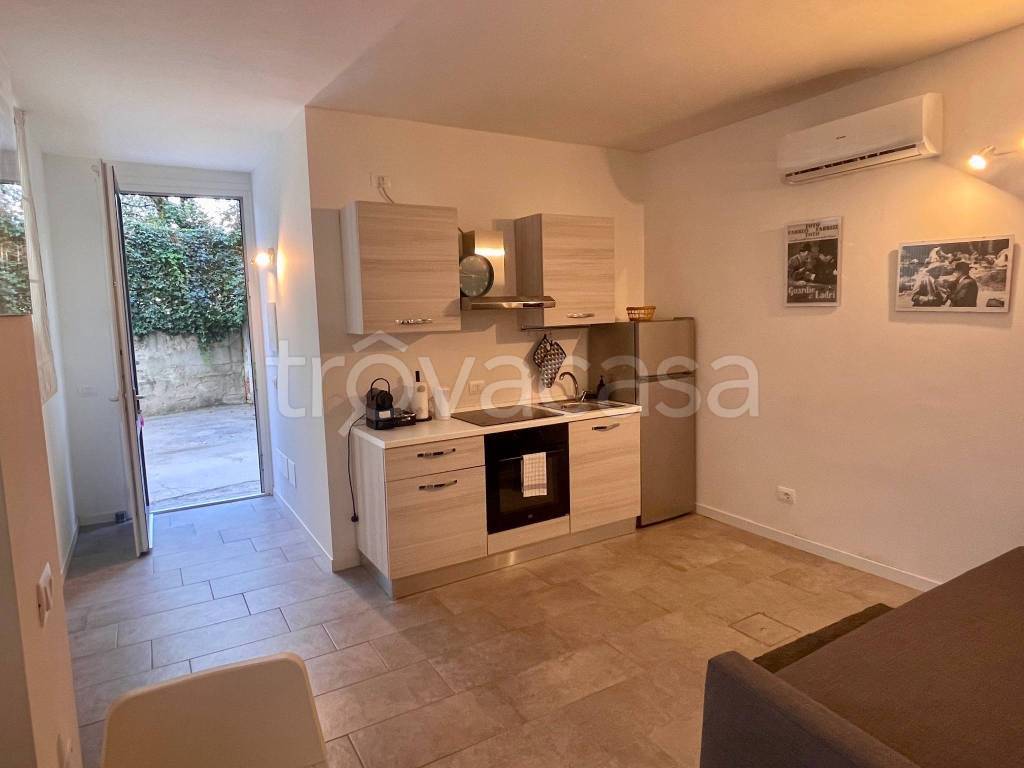 appartamento in vendita a Milano in zona Corvetto