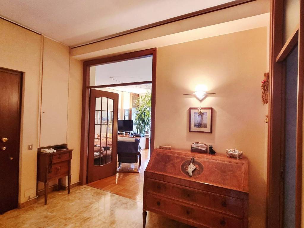 appartamento in vendita a Milano in zona Città Studi