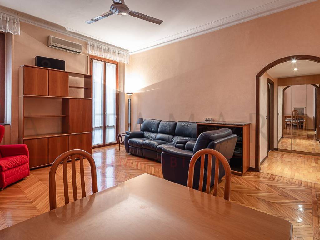appartamento in vendita a Milano in zona Isola