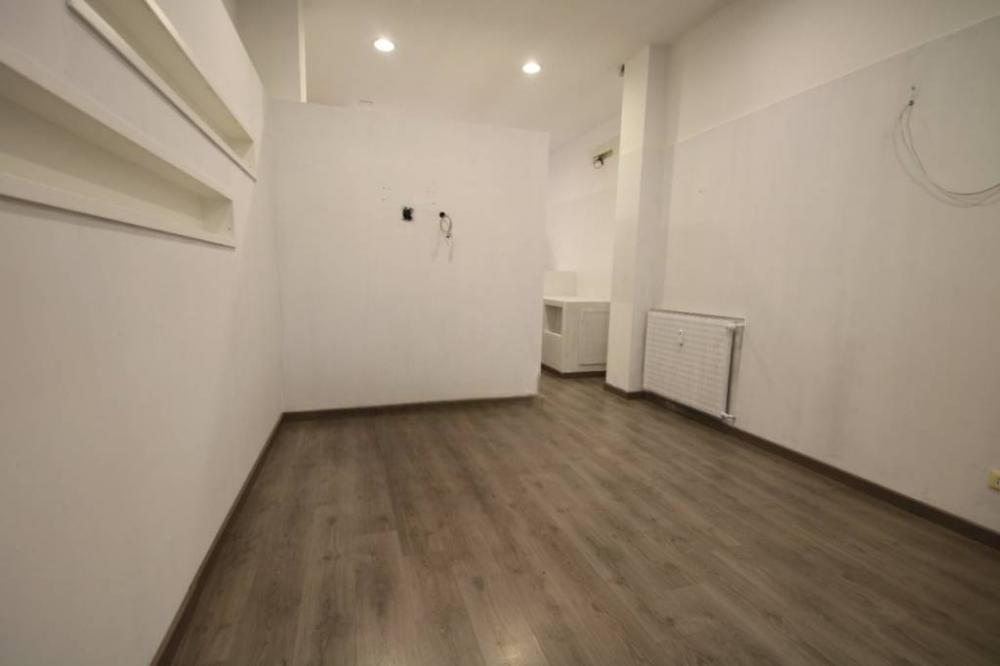 negozio in vendita a Milano in zona Bocconi