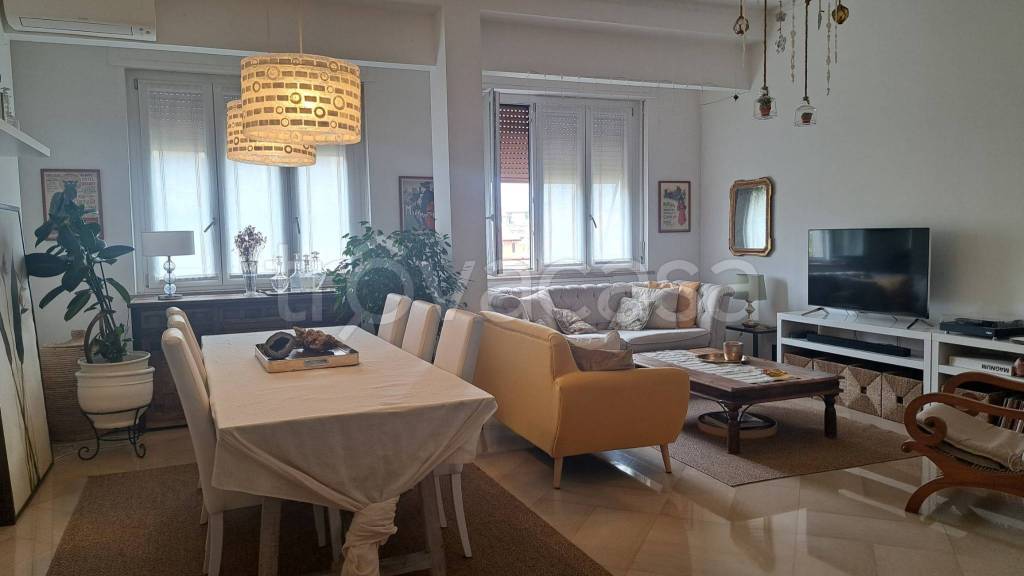 appartamento in vendita a Milano in zona Città Studi