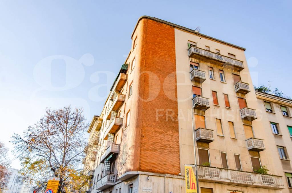 appartamento in vendita a Milano in zona Porta Vittoria