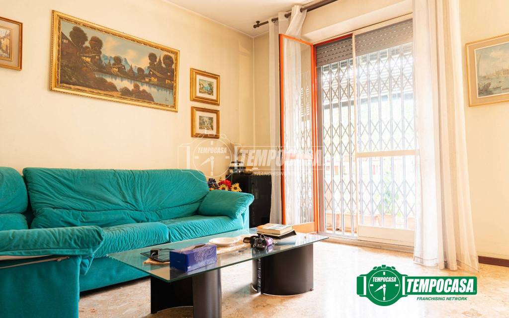 appartamento in vendita a Milano in zona Gallaratese