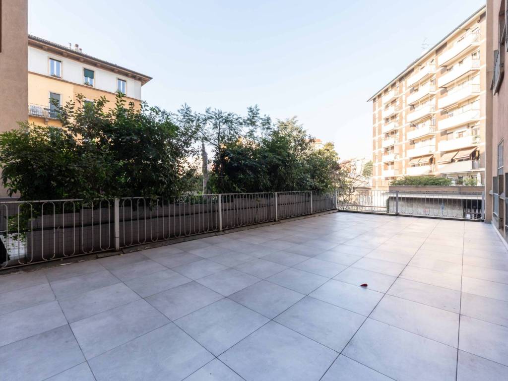appartamento in vendita a Milano in zona Piazzale Lodi