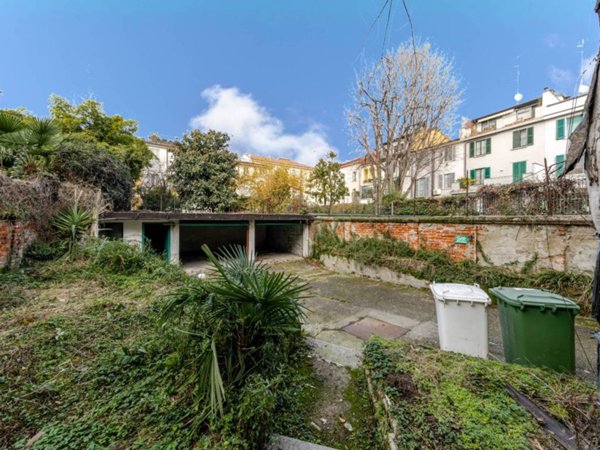 casa indipendente in vendita a Milano in zona Porta Venezia