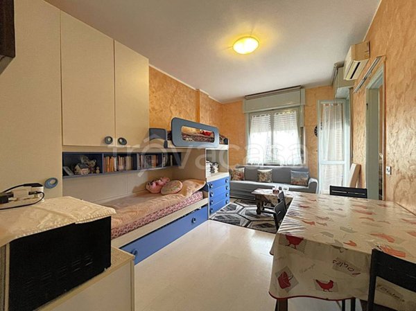 appartamento in vendita a Milano in zona Lorenteggio