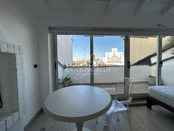 appartamento in vendita a Milano in zona Brera