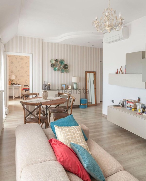 appartamento in vendita a Milano in zona Famagosta