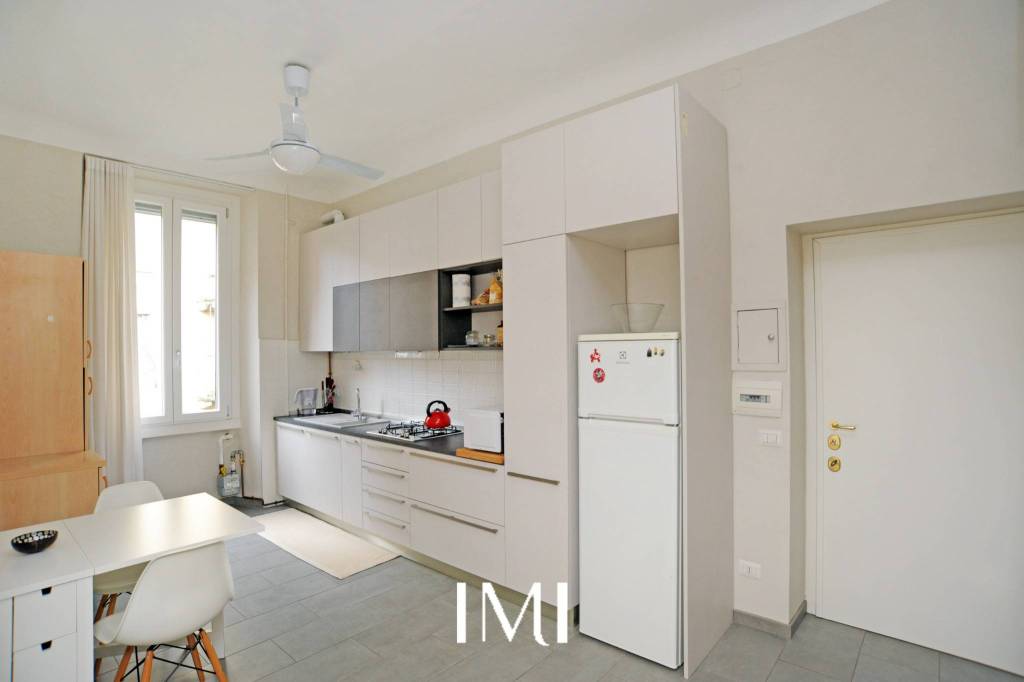 appartamento in vendita a Milano in zona Sempione