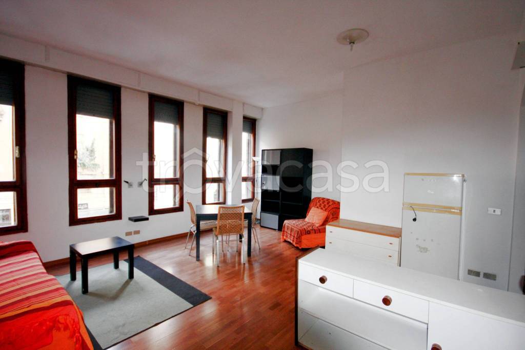 appartamento in vendita a Milano in zona Piazzale Lodi