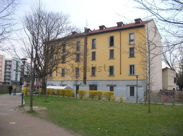 appartamento in vendita a Milano in zona Rottole