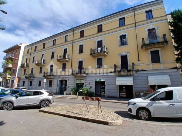 appartamento in vendita a Milano in zona Adriano