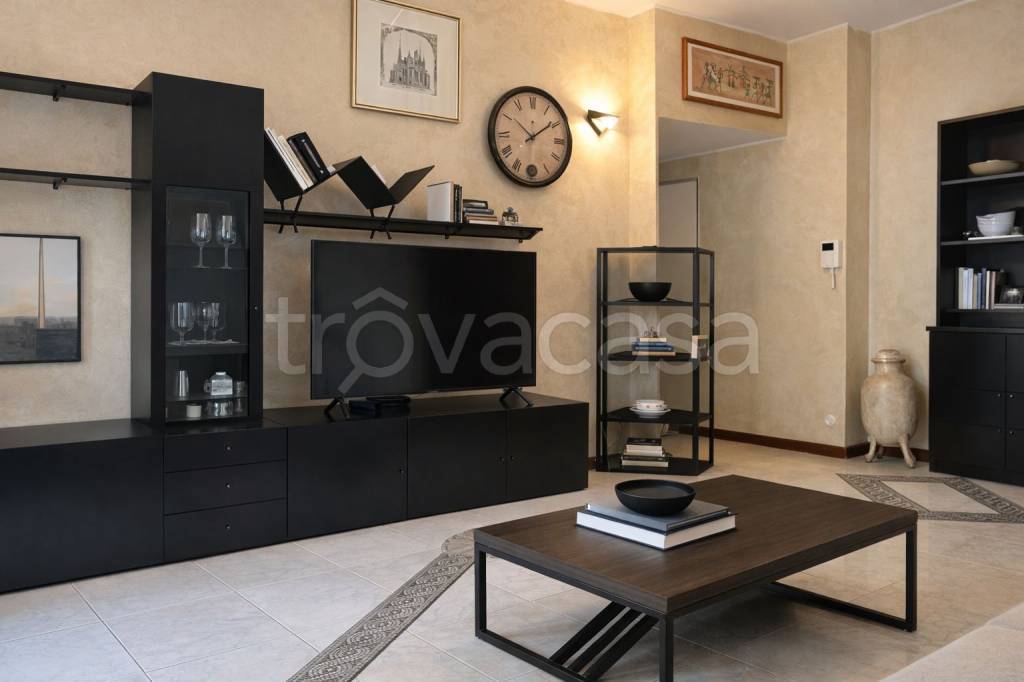 appartamento in vendita a Milano in zona Piazzale Lodi